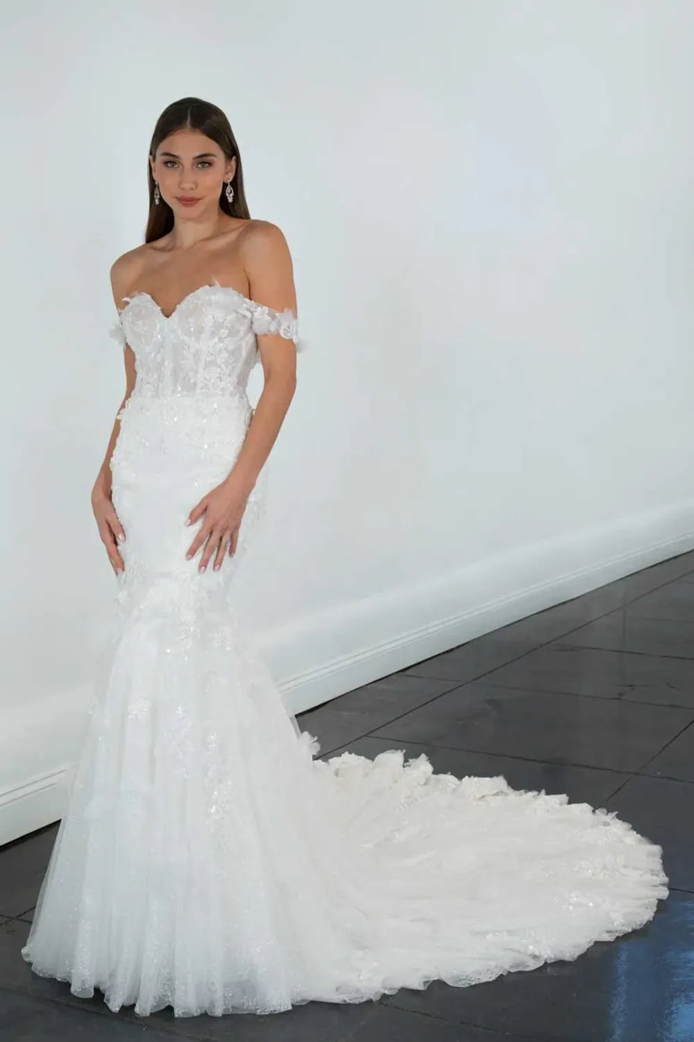 Martina Liana 1612 with Veil 8