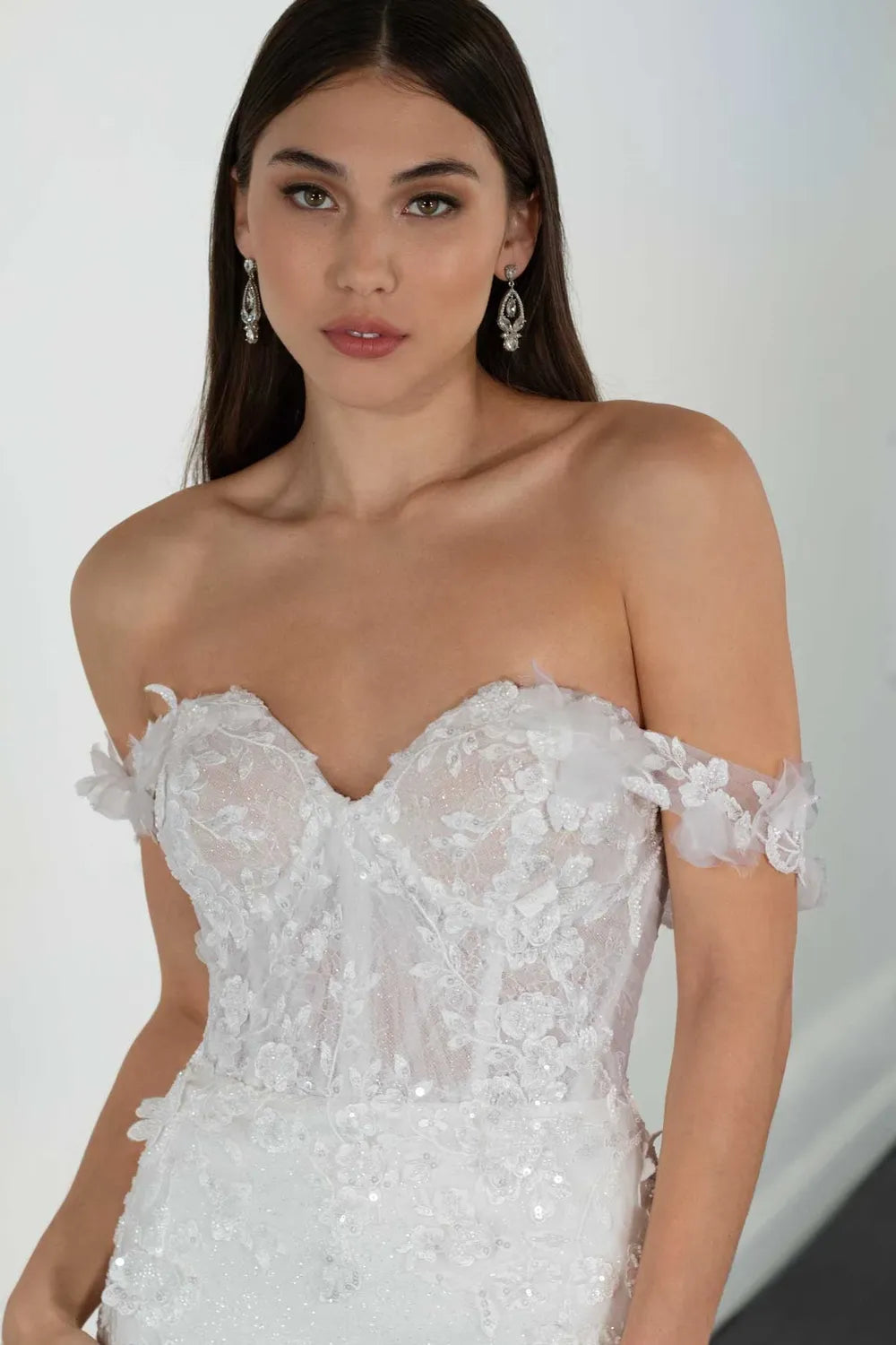 Martina Liana 1612 with Veil 10