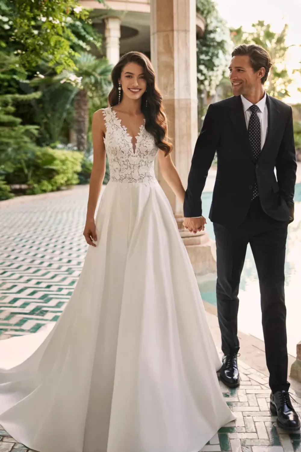 Never Worn Adriana Alier Azuri Wedding Dress