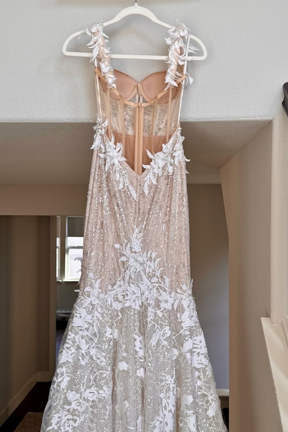 Berta COMO 22-16 with Detachable Sleeves and Veil 10