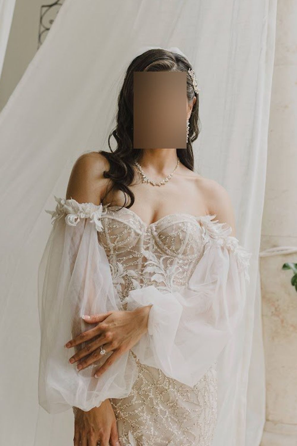 Berta COMO 22-16 with Detachable Sleeves and Veil 2