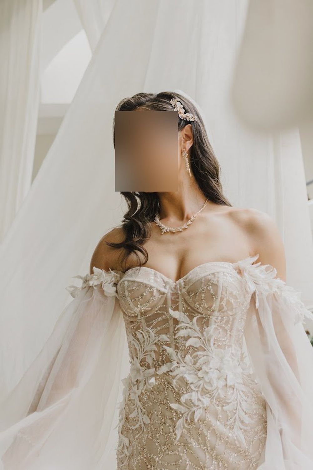 Berta COMO 22-16 with Detachable Sleeves and Veil 3