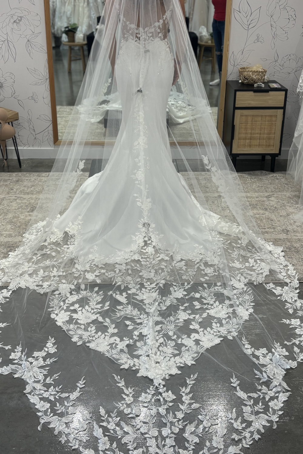 Never Worn Enzoani Enzoani Ryder Wedding Dress Never Worn Enzoani Enzoani Ryder Wedding Dress