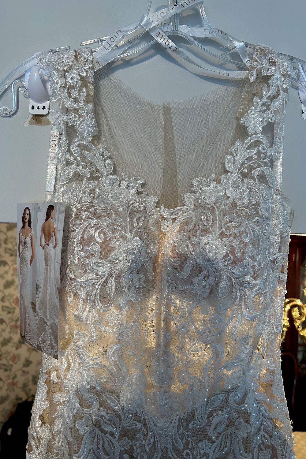 Enzoani Etoile Cameron with Veil 5