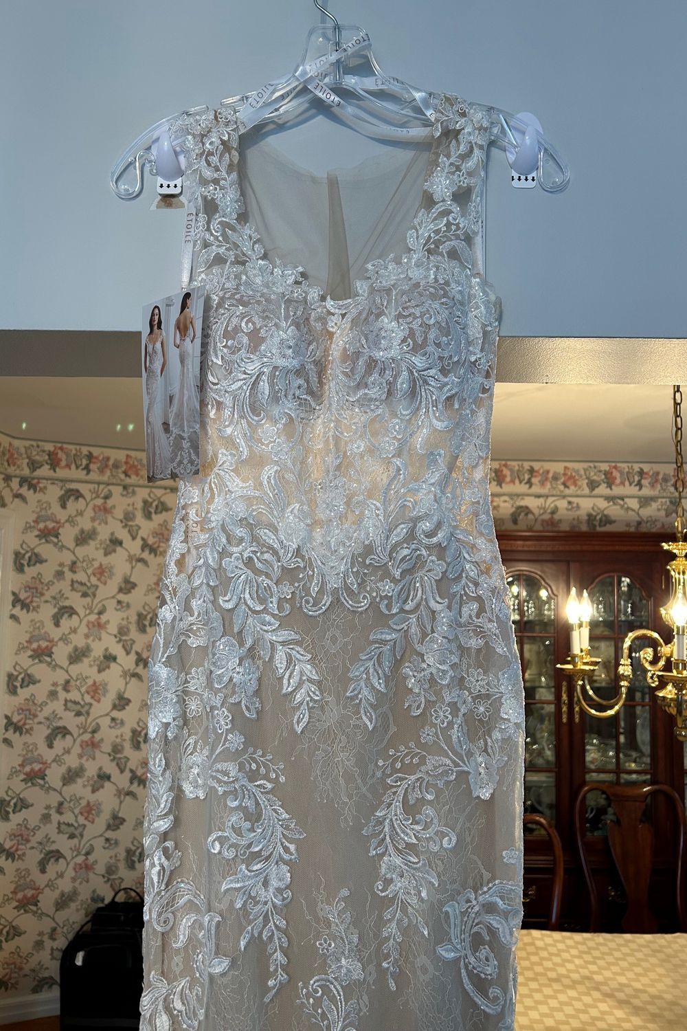 Enzoani Etoile Cameron with Veil 4