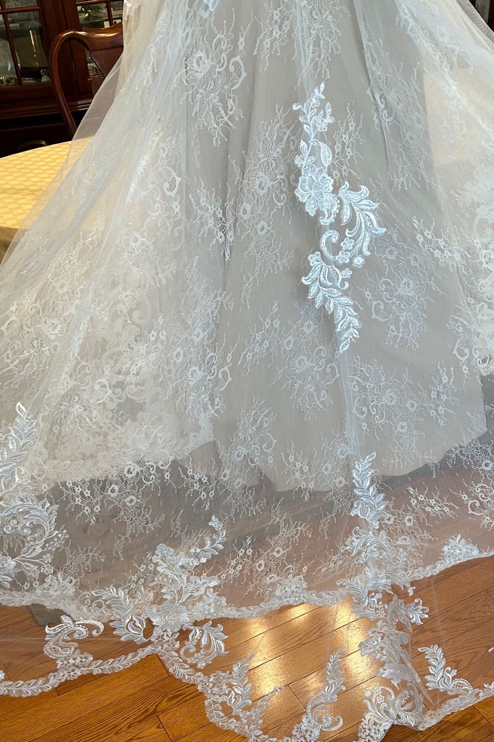 Enzoani Etoile Cameron with Veil 7