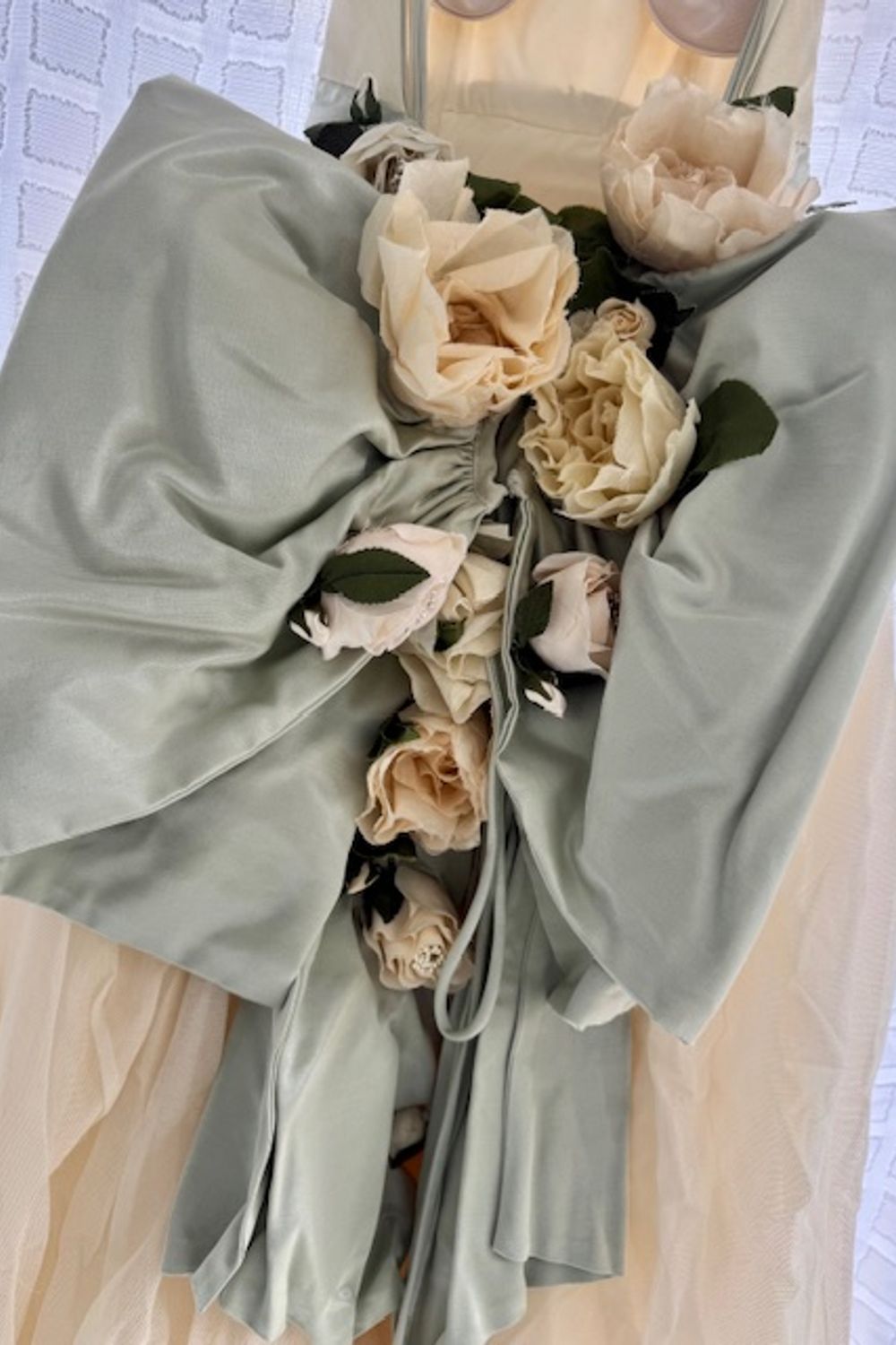 Christian Dior Romantic Blush Tulle W/ Veil and Hair Comb Roses 5