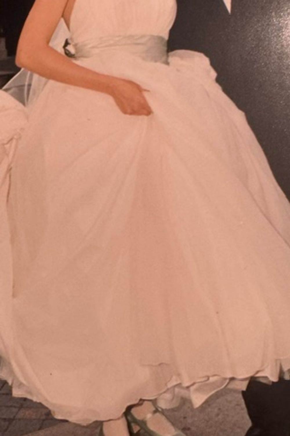Christian Dior Romantic Blush Tulle W/ Veil and Hair Comb Roses 2