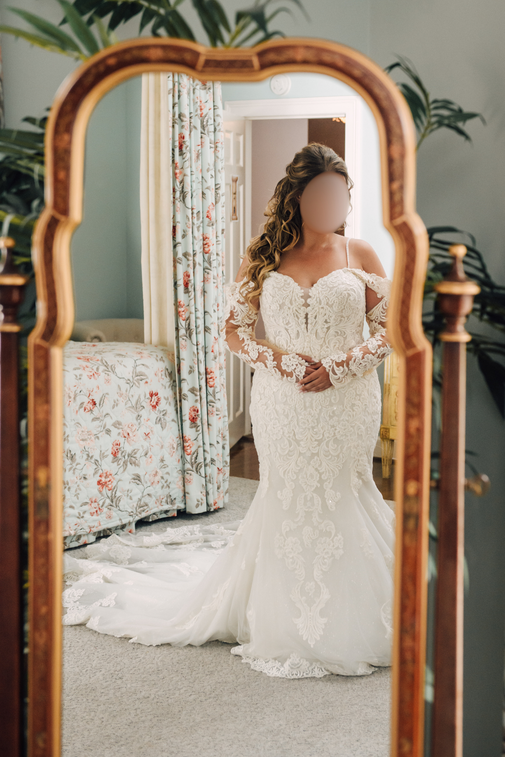 Maggie Sottero Fiona with detachable Overskirt and Sleeves 10