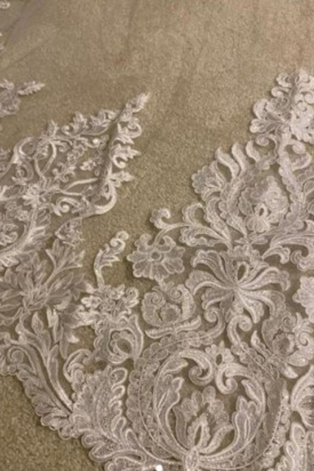 Martina Liana 42006 with Veil 6