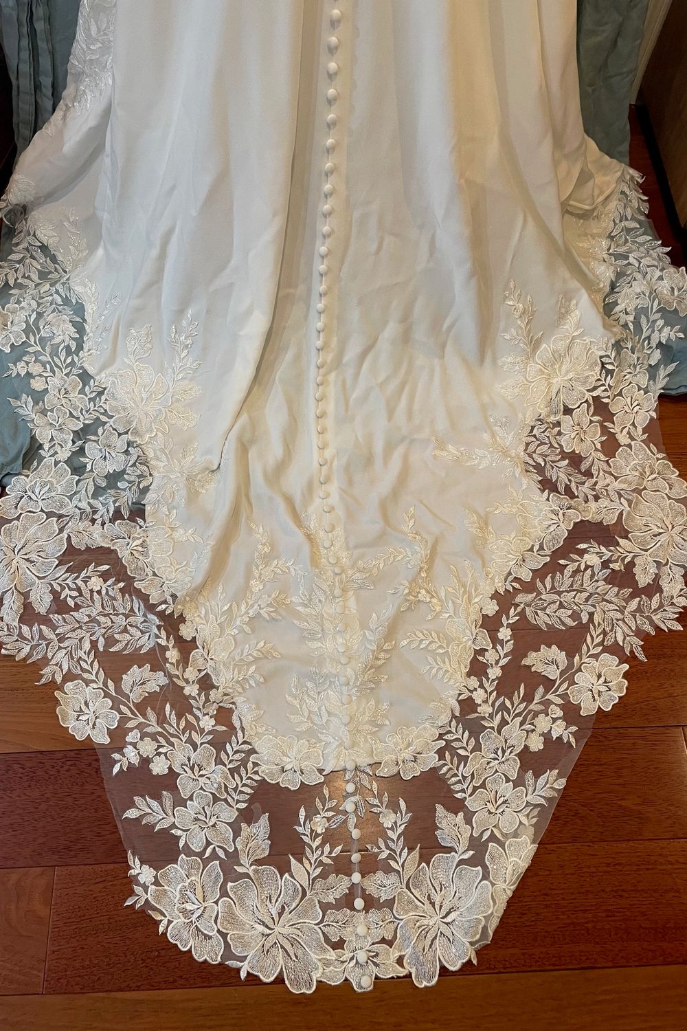 Essense of Australia D3063 4