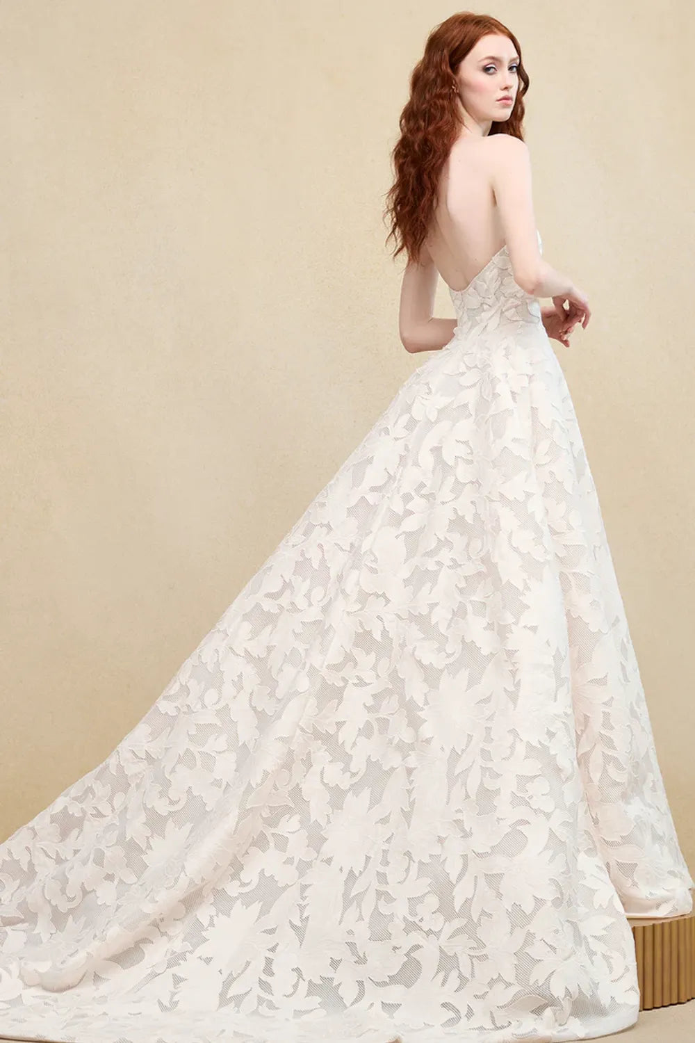 Ines Di Santo Canto with Veil 1