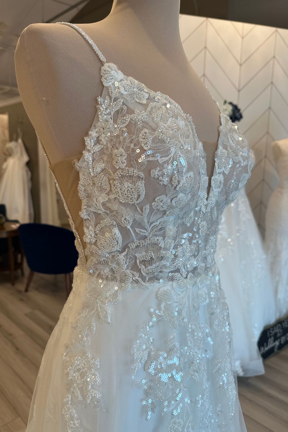 Essense of Australia D3415 6