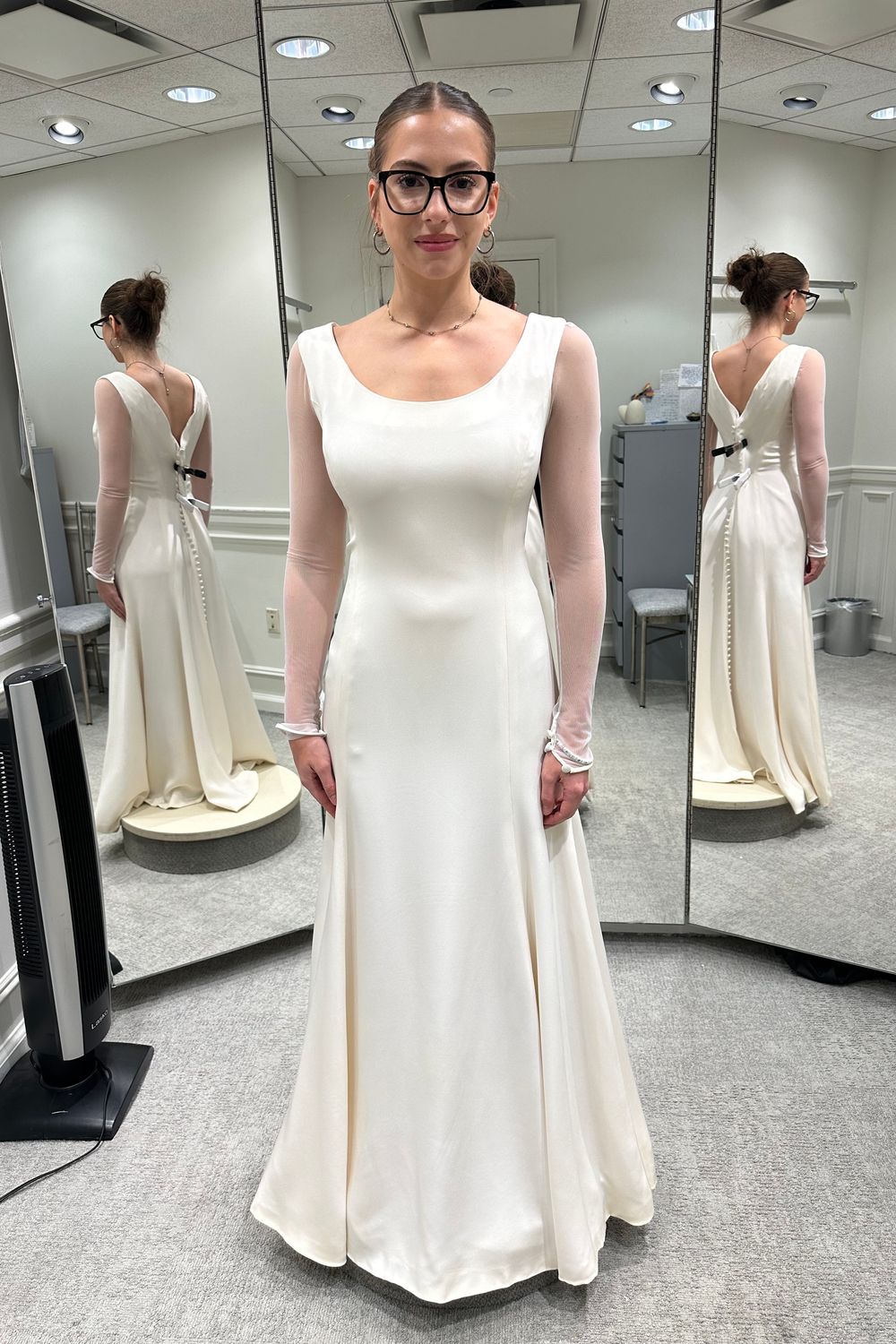 Vera Wang A-Line Dress with Veil 0