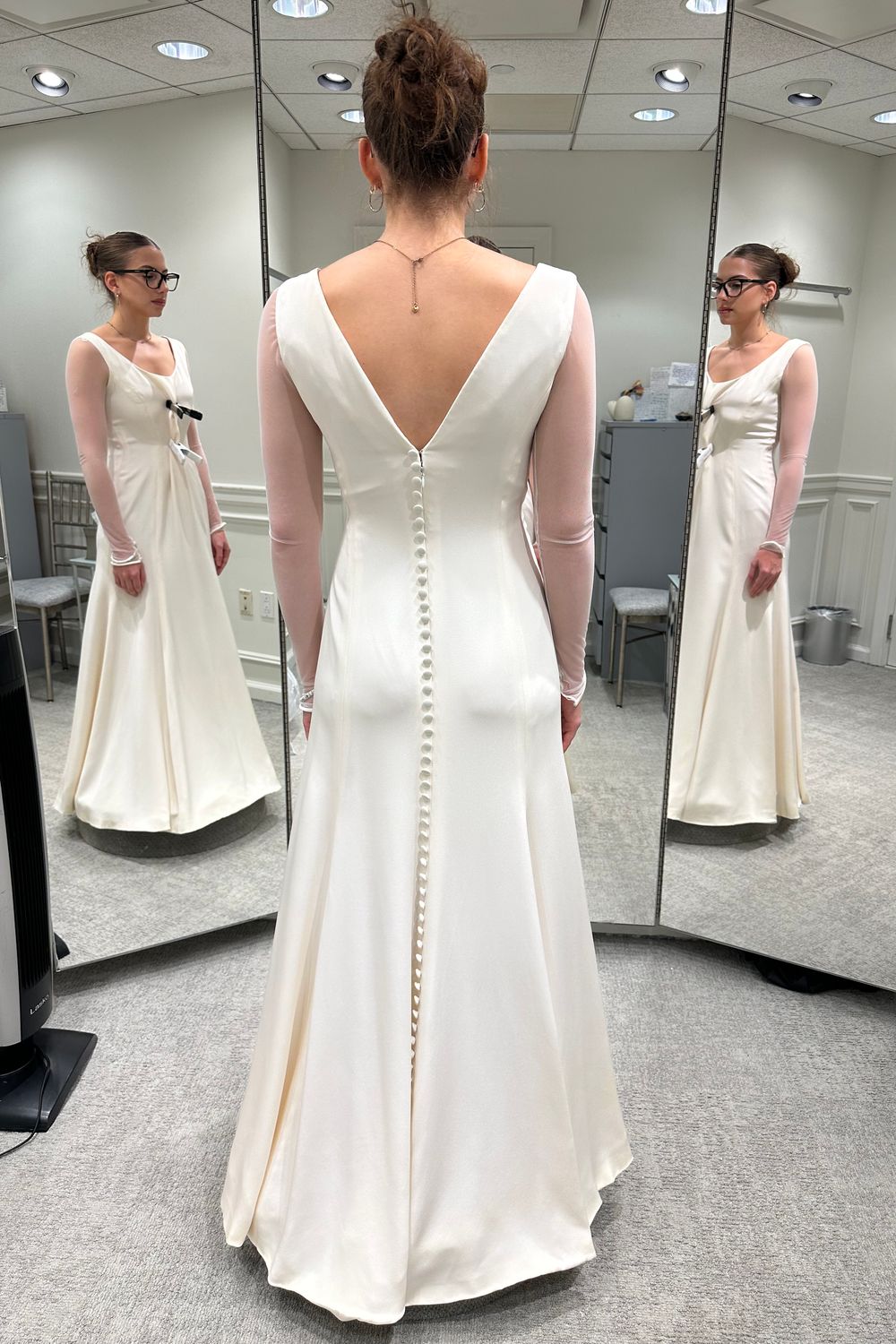 Vera Wang A-Line Dress with Veil 1