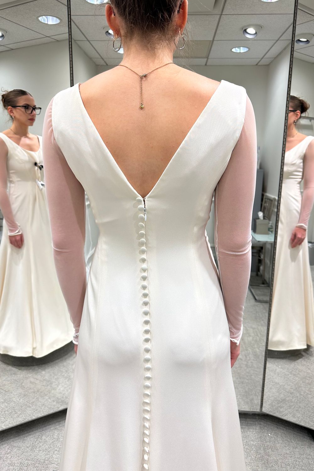 Vera Wang A-Line Dress with Veil 4