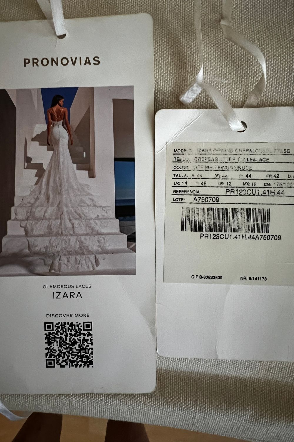 Pronovias Izara 3