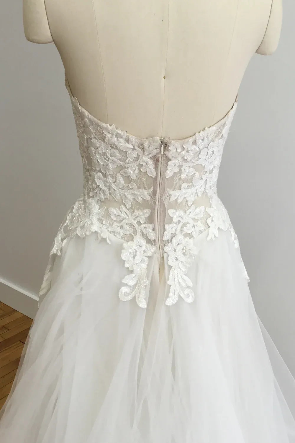 P BY PNINA TORNAI 2118 4