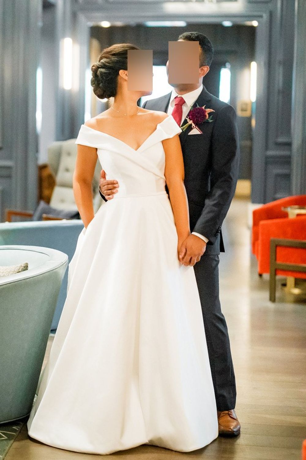 Used Suzanne Neville Sapphire Wedding Dress