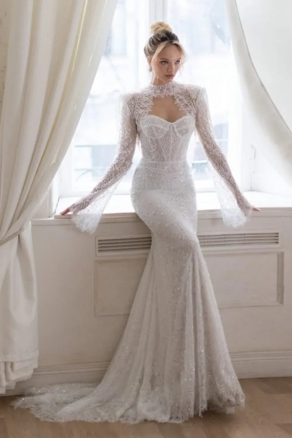 Never Worn Julie Vino Lake 2303 Wedding Dress