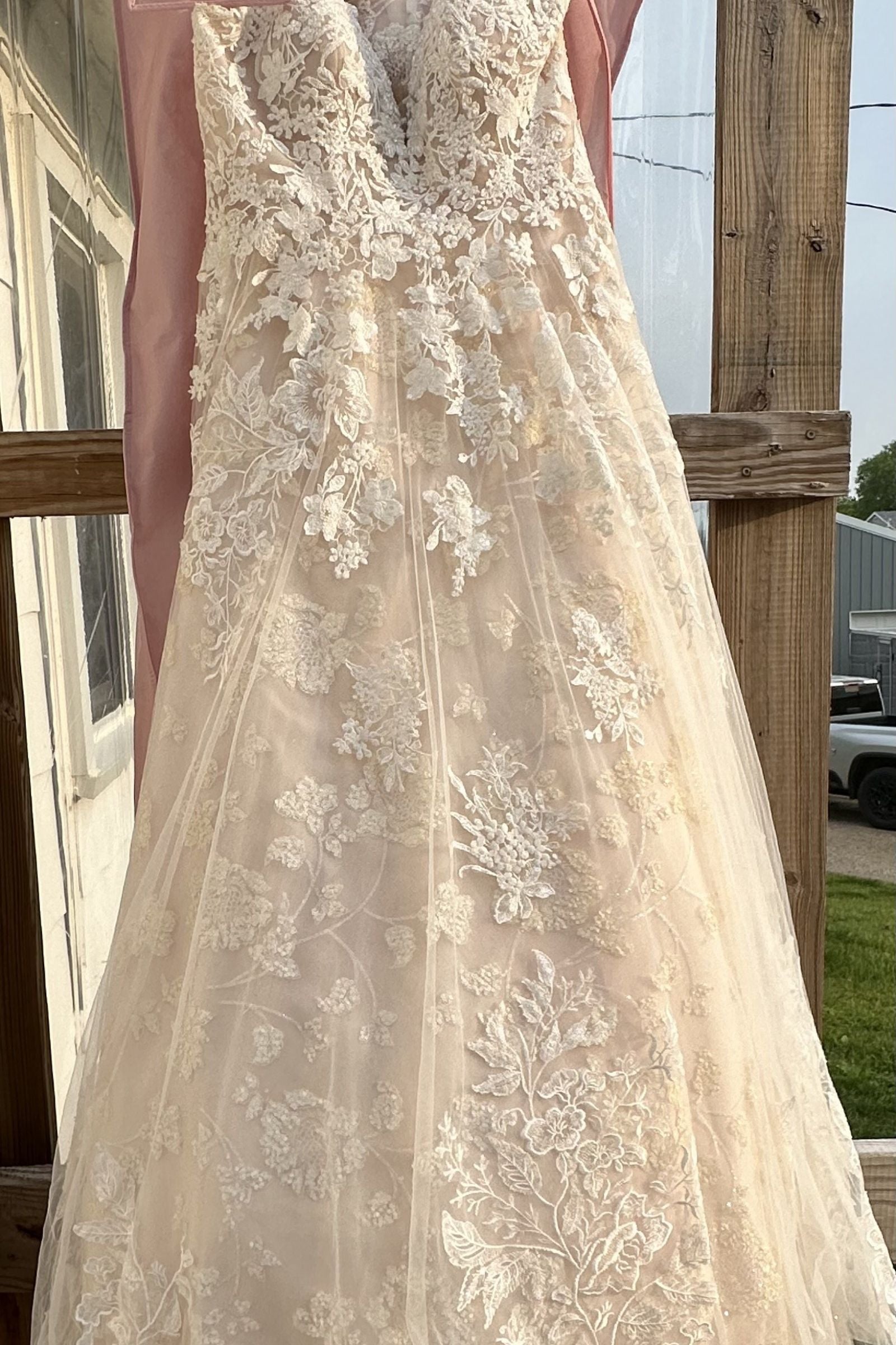 Never Worn Essense of Australia D3157IV Wedding Dress