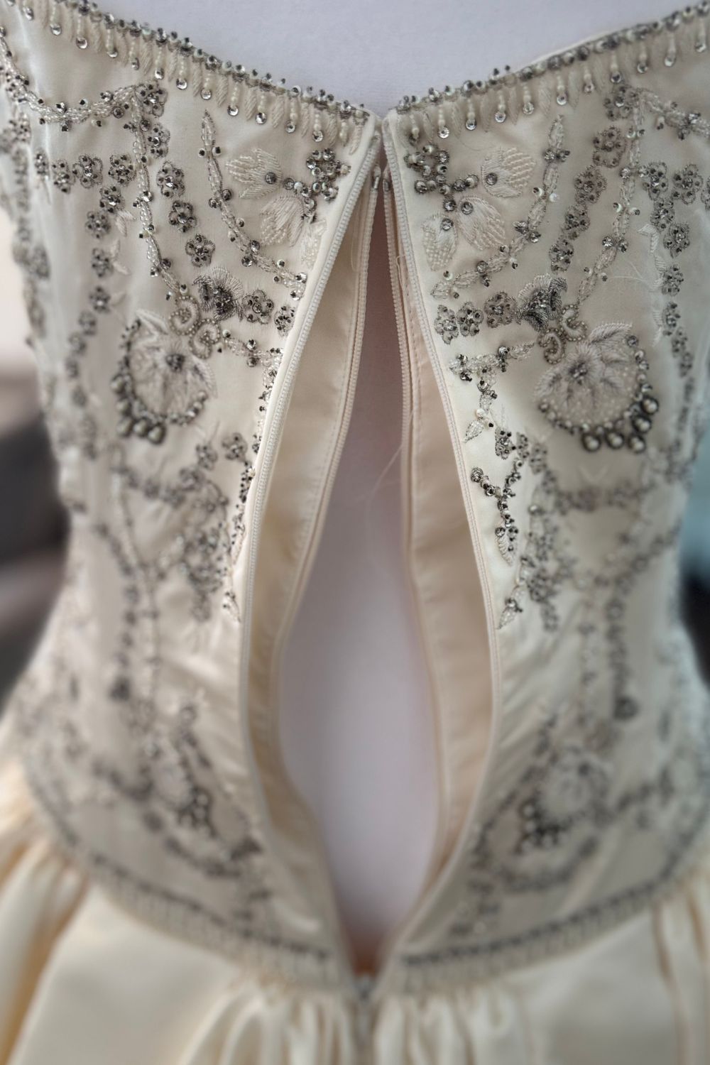 Reem Acra Timeless 5