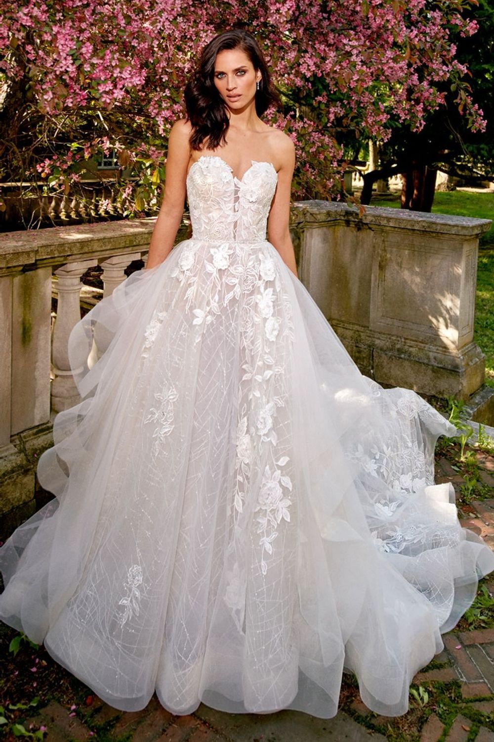 Bridal Gowns Eve Of Milady Cost Never Worn Eve Of Milady 1632 With Veil Wedding  Dress, image size:1000x1500