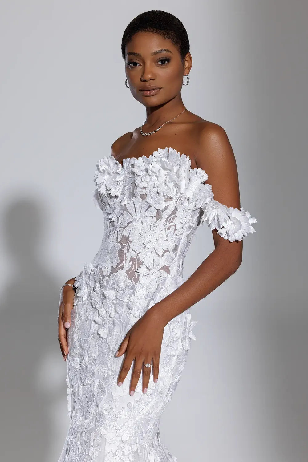 Pnina Tornai 4967 with Veil 8