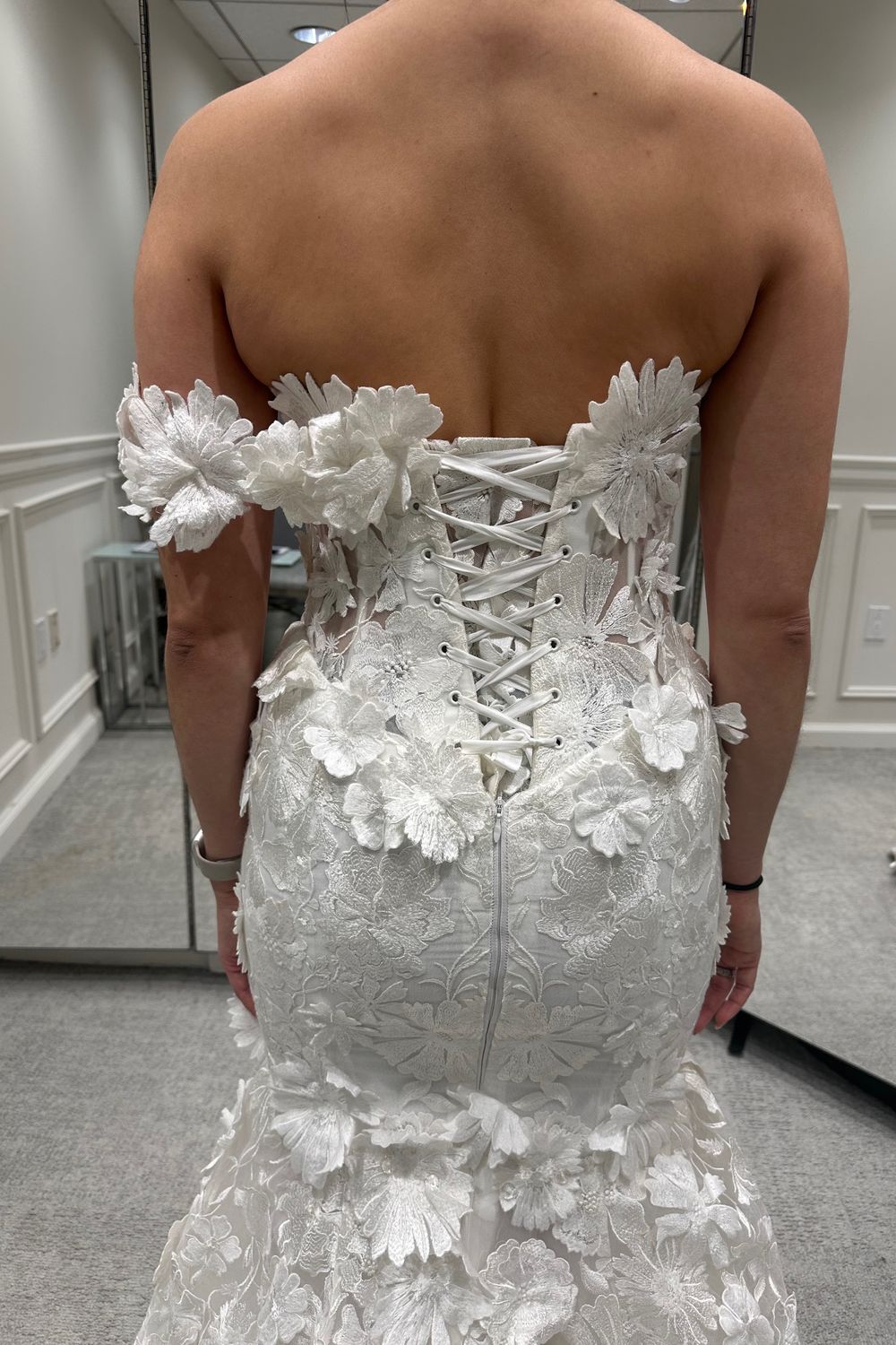 Pnina Tornai 4967 with Veil 11