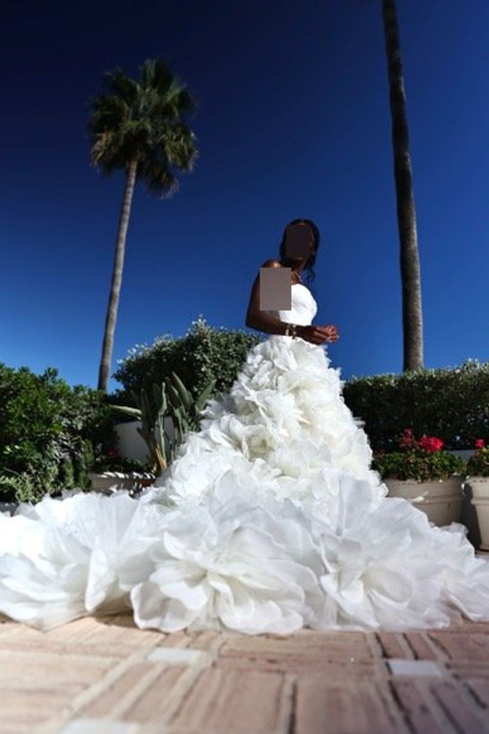 Nicole and Felicia NF047 with Veil 0