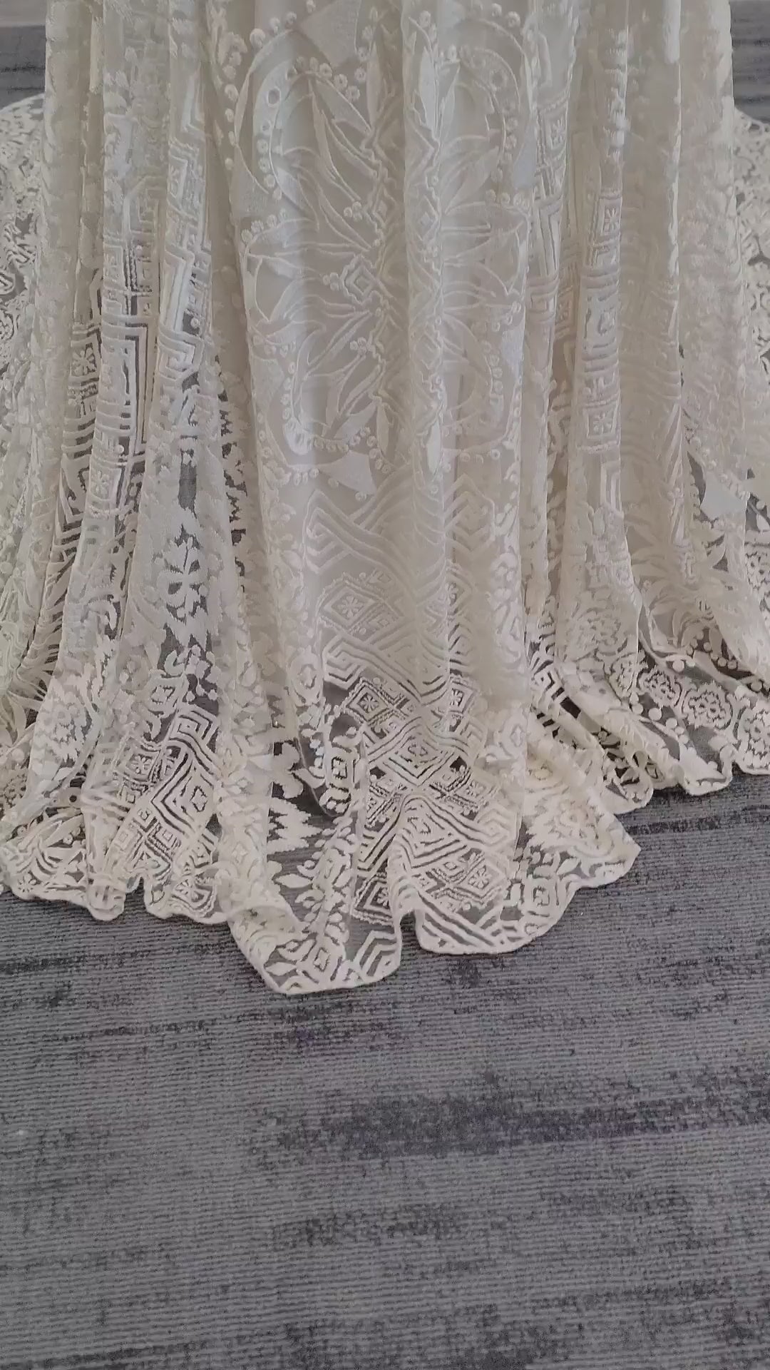 Sundial Off White