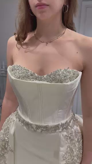 Satine with Veil
