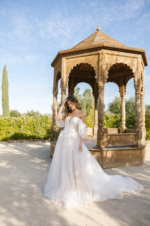 Discover the Elegance of A-Line Wedding Dresses