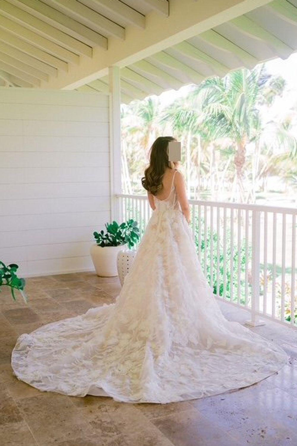 Eden Aharon: Where Israeli Craftsmanship Meets Modern Romance