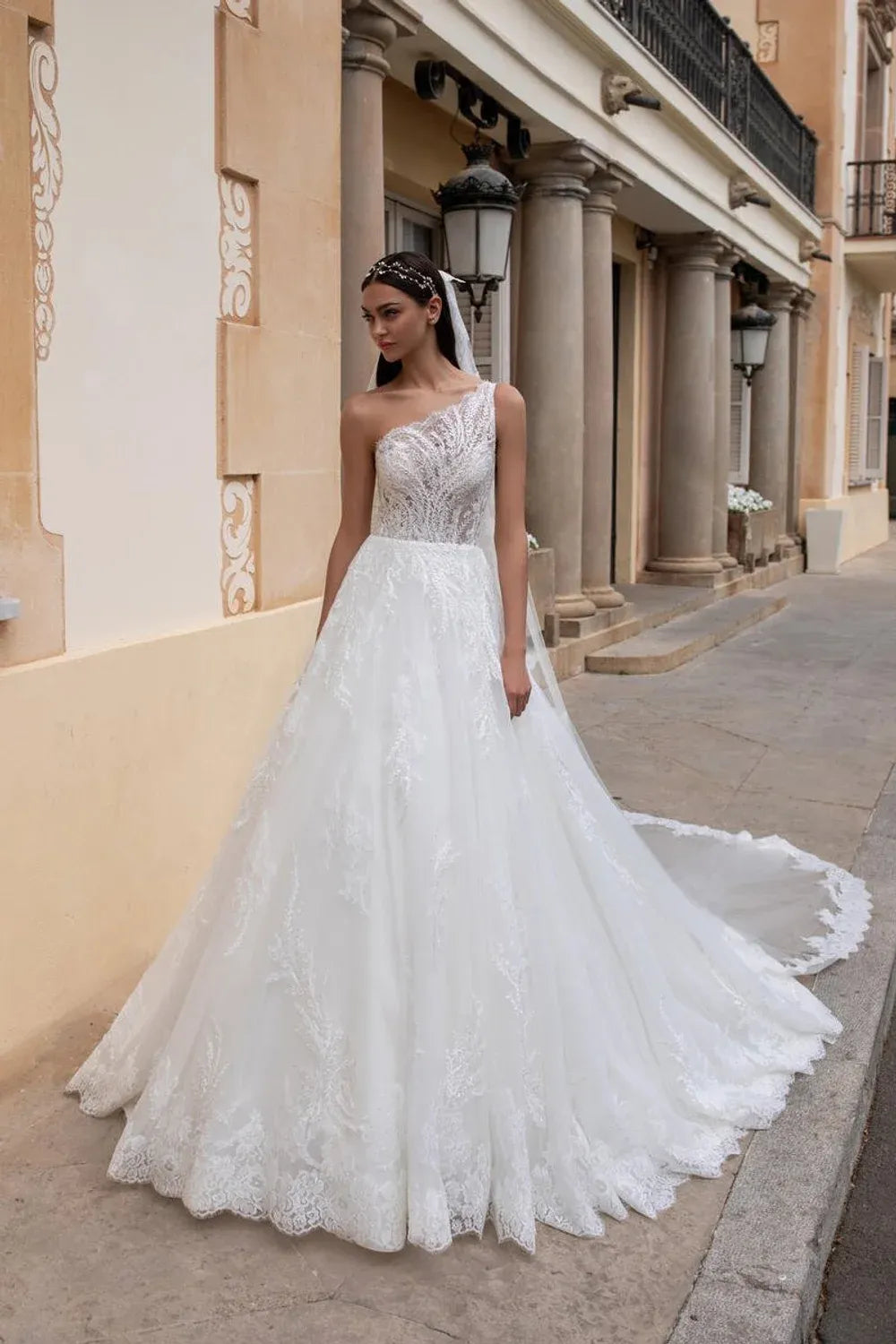 Asymmetrical Elegance: The Timeless Allure of One Shoulder Wedding Dresses