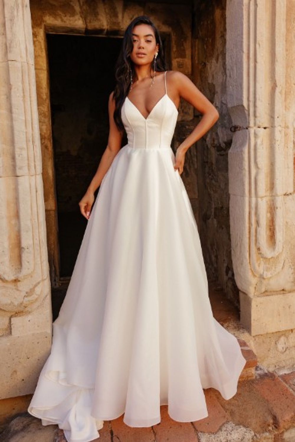 The Refined Romance of Louvienne: Where Timeless Elegance Meets Modern Sophistication