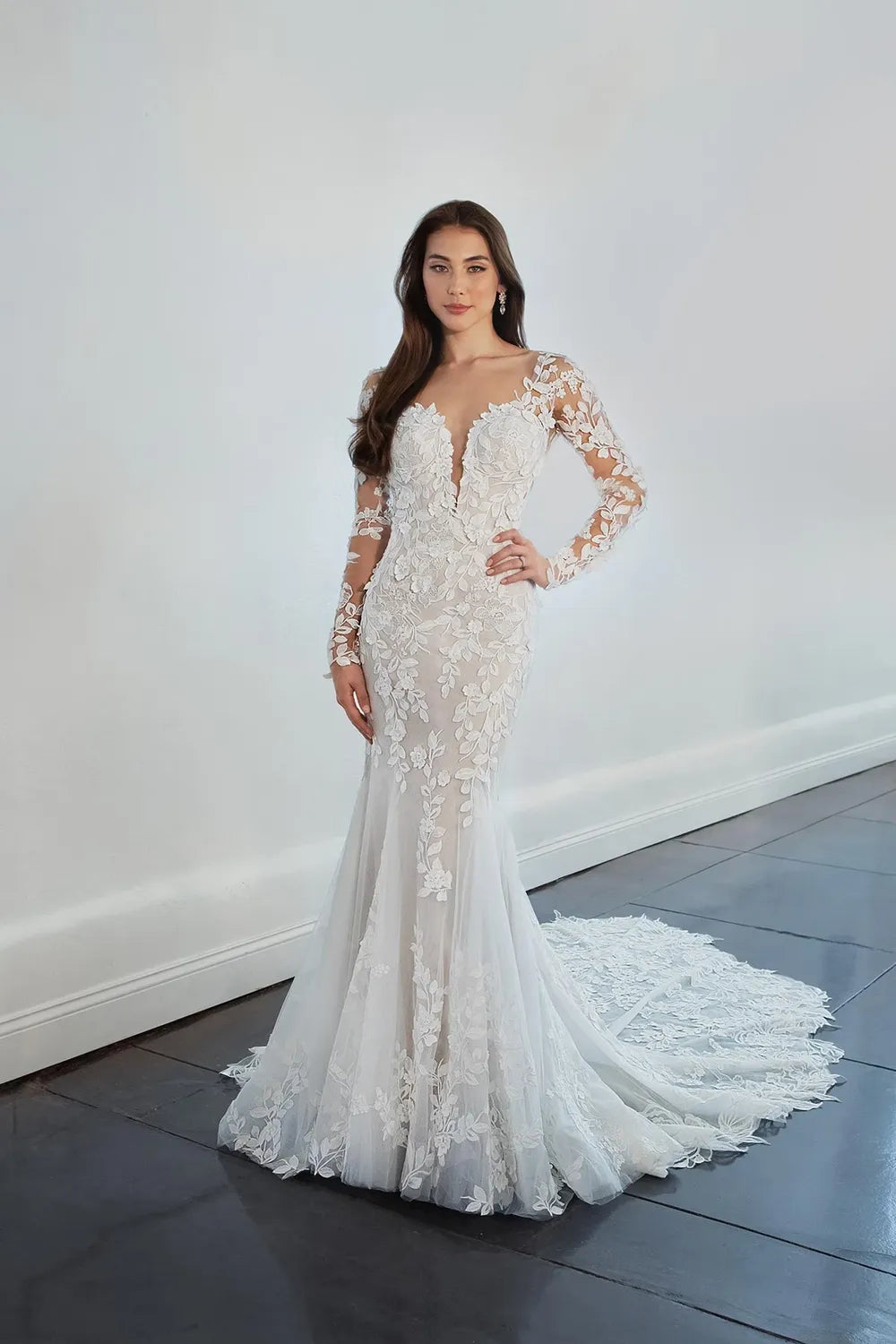 The Understated Elegance of Sheath Wedding Dresses