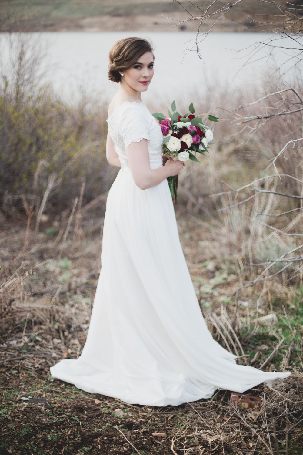 Garden Party Elegance: The Art of Outdoor Wedding Attire