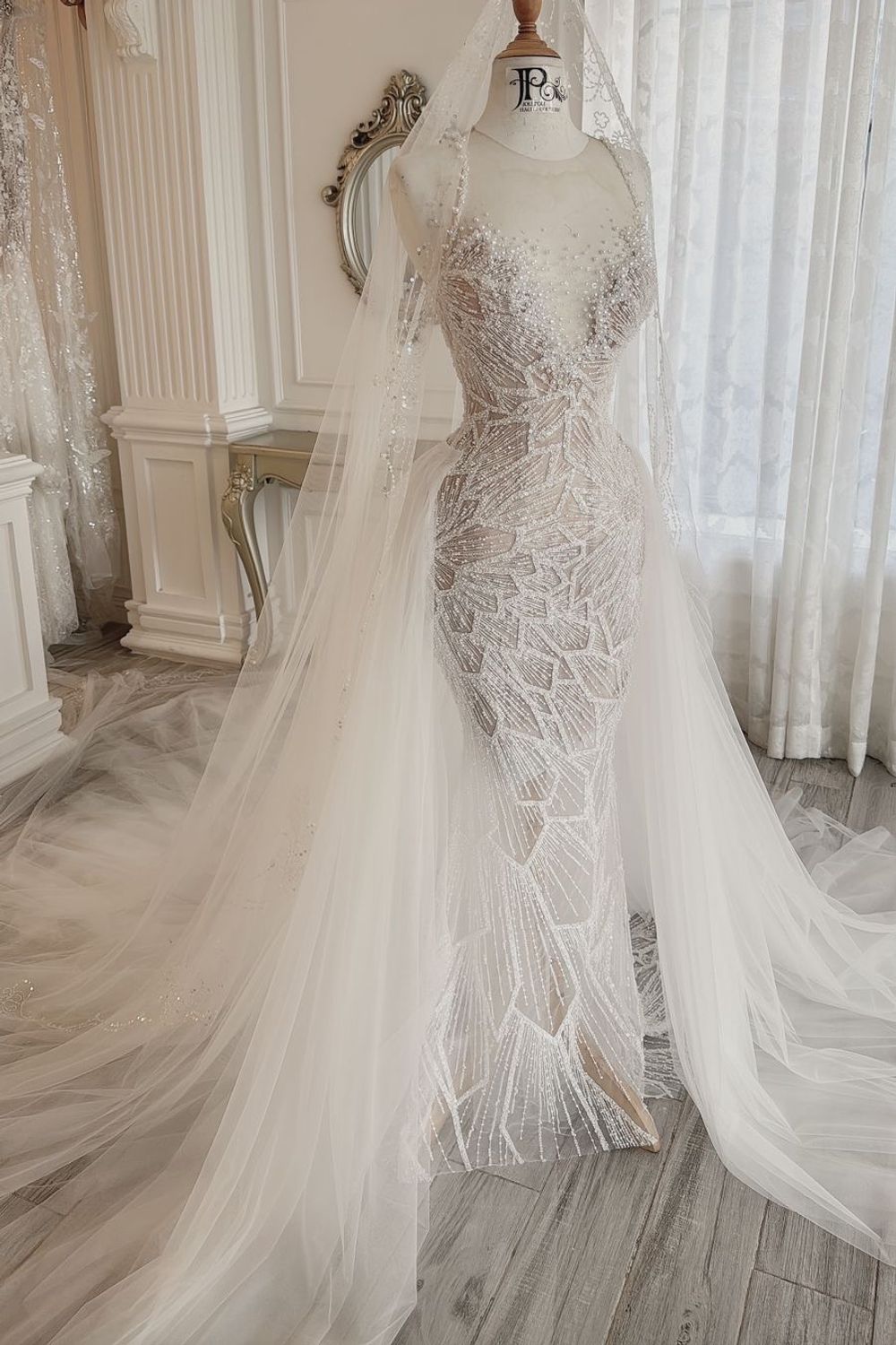 The Artistry of Jolipoli: Where Couture Craftsmanship Meets Bridal Dreams