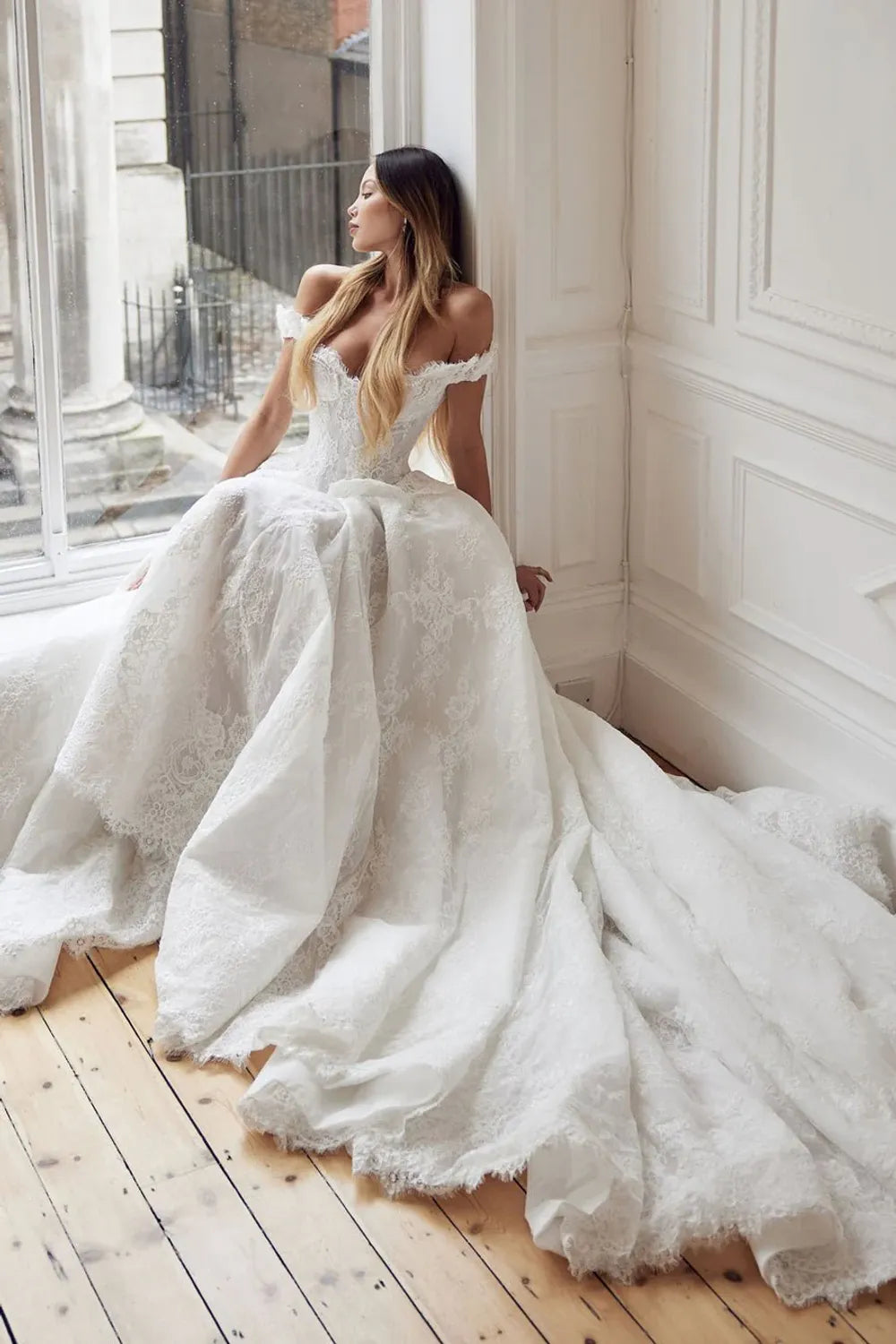 The Artistry of Pallas Couture: Where Romance Meets Modern Elegance