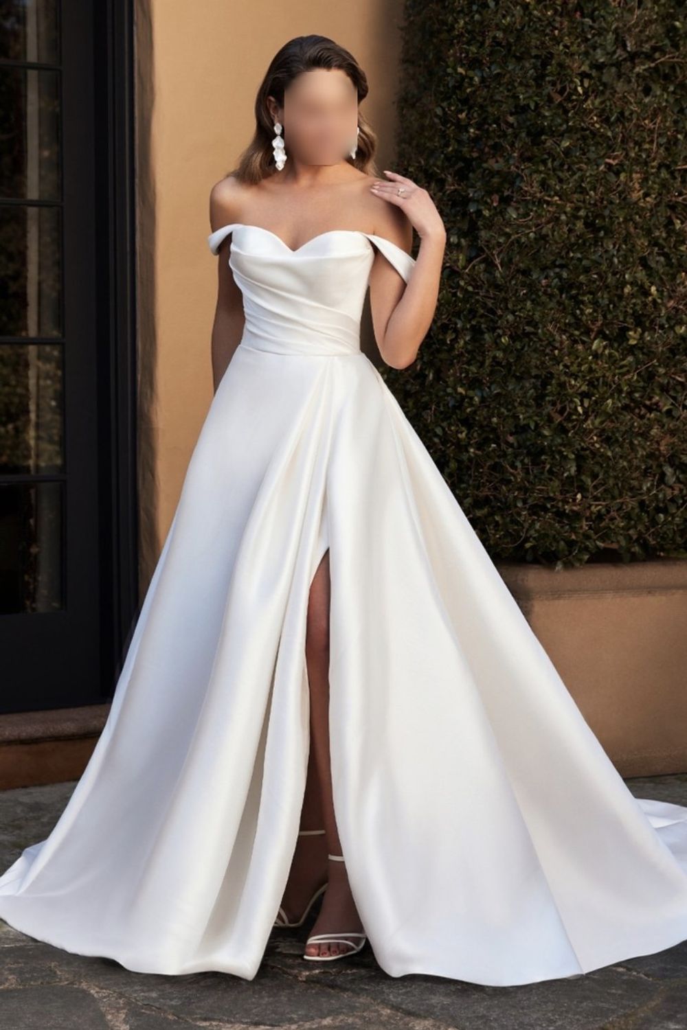 Sofia Tolli's ANSEL Gown: When Timeless Romance Meets Effortless Luxury