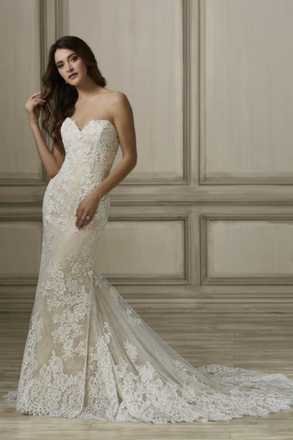 The Adrianna Papell Effect: Lace, Legacy & the Art of the Romantic Wedding Gown