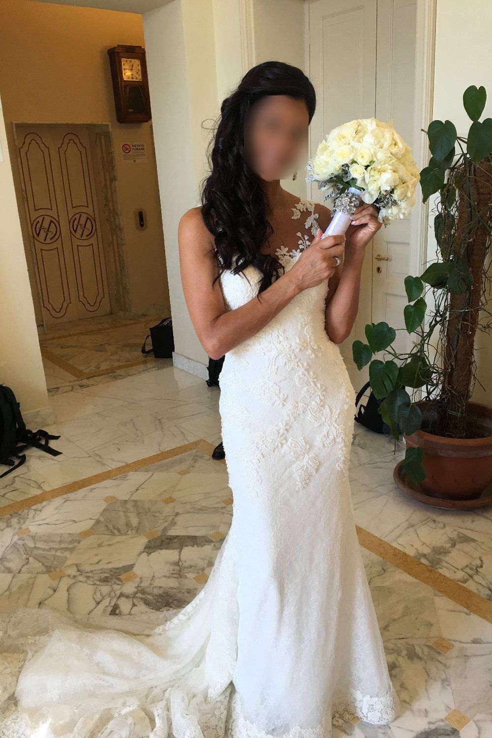 The Art of the Curve: Luisa Sposa's Fit and Flare Gowns