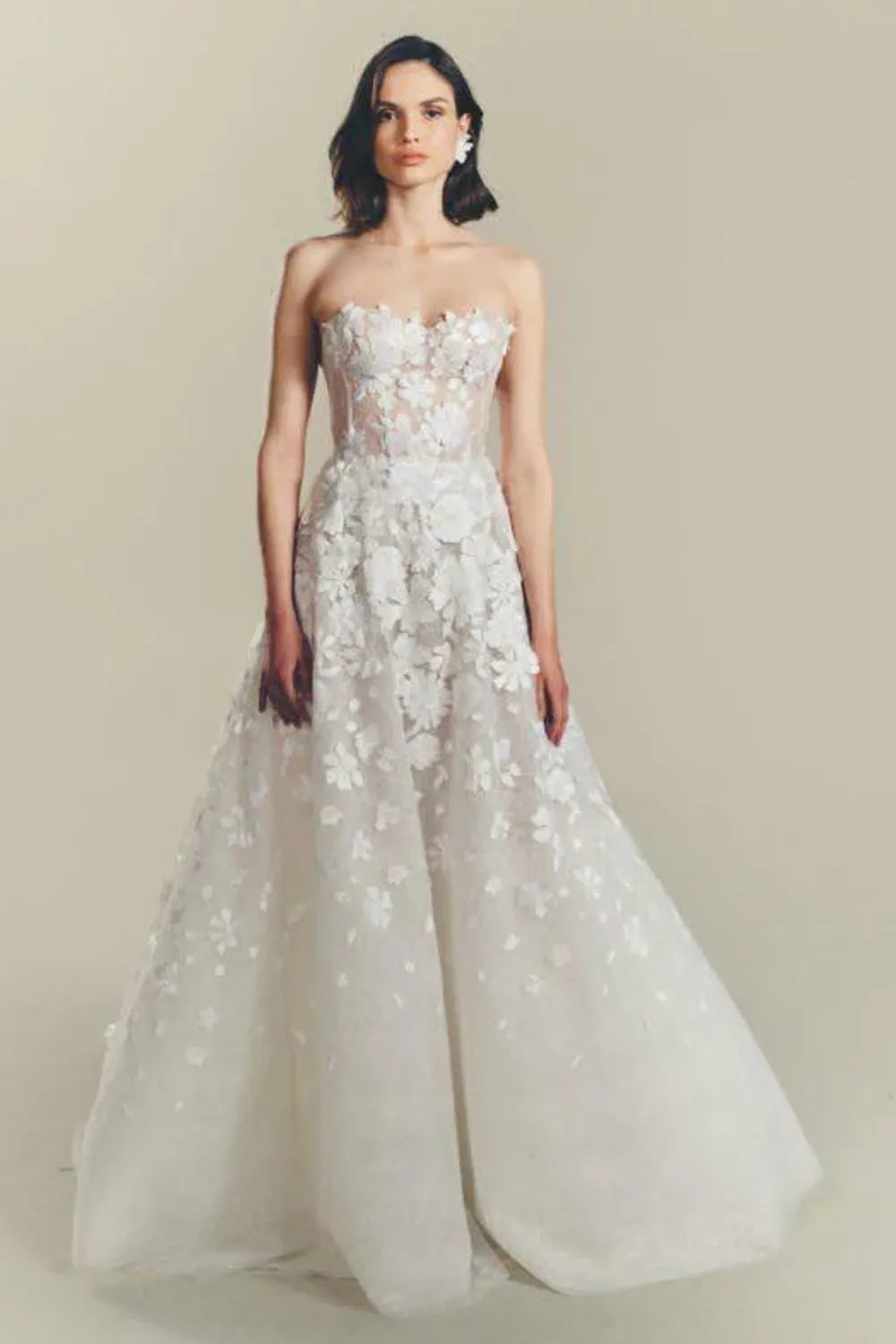 The Poetry of Mira Zwillinger: Where Israeli Artistry Meets Bridal Dreams