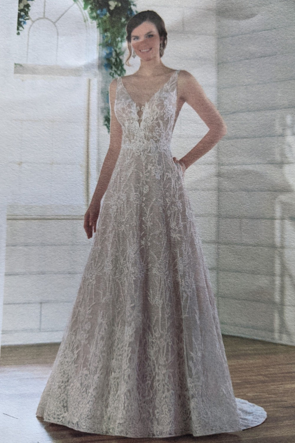 Modern Romance: The Allure of Off-the-Shoulder Short Wedding Dresses