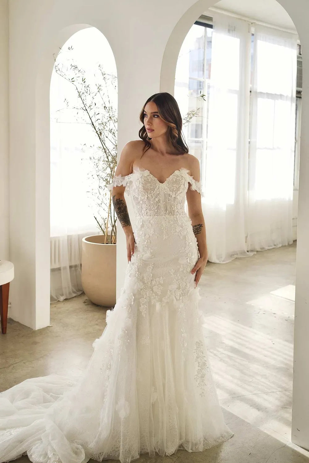The Timeless Romance of Mantilla Wedding Veils: A Bridal Tradition Reimagined