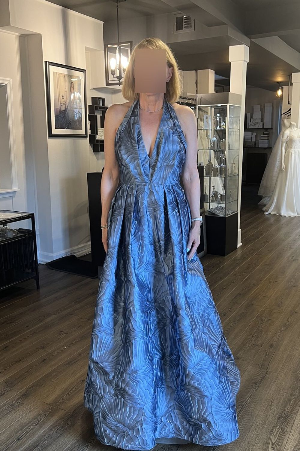 Timeless Grace: The Art of Elegant Mother of the Bride Attire