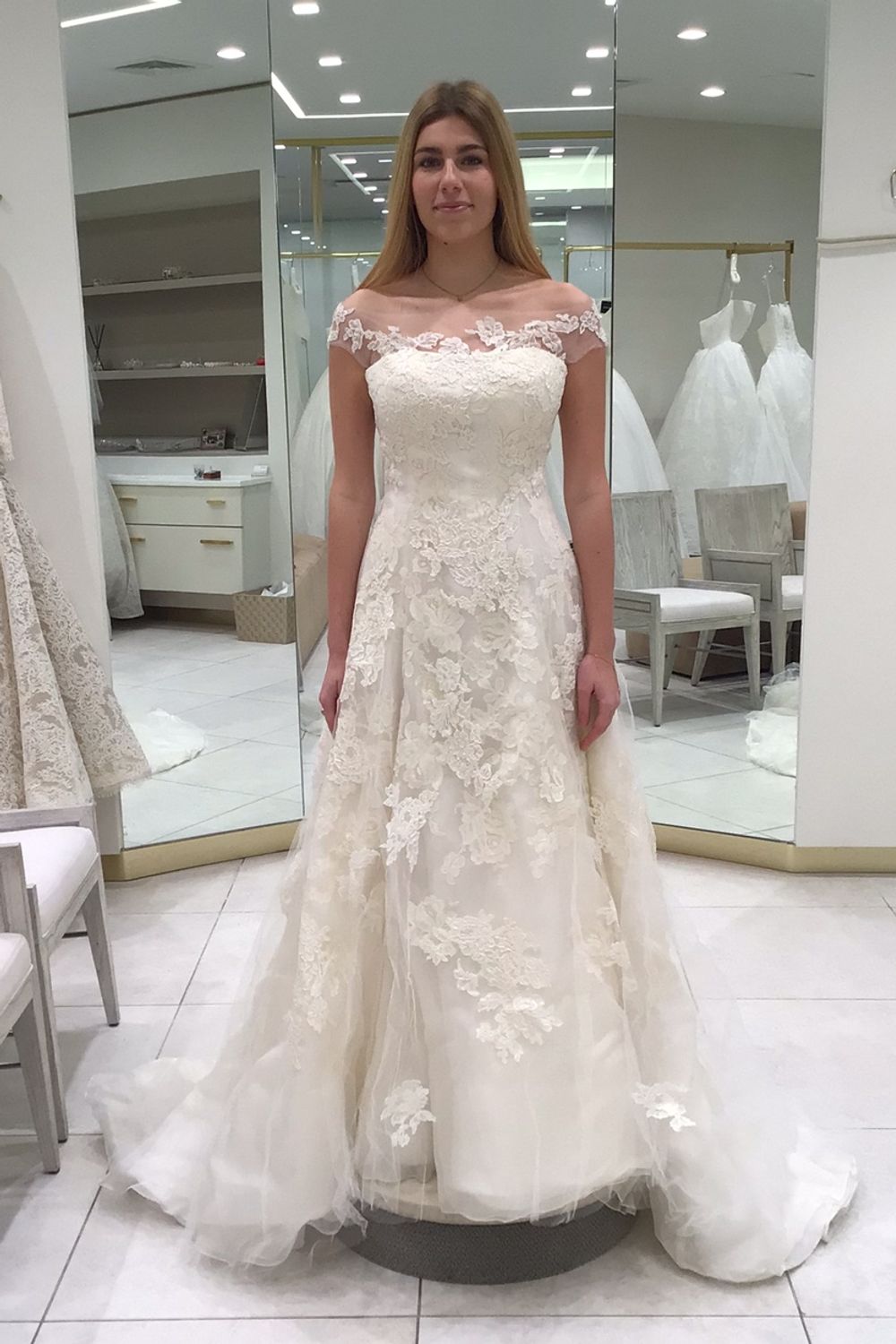 The Brandon Gown: Why Oscar de la Renta's A-Line Is a Timeless Bridal Investment