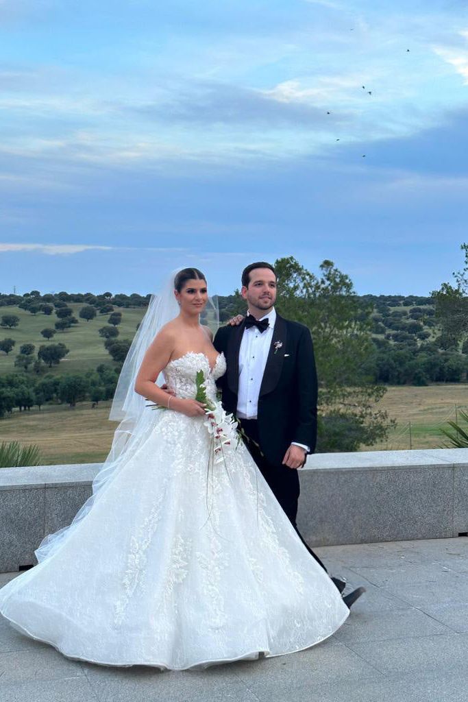 Frozen in Time: How to Channel Your Inner Elsa on Your Wedding Day