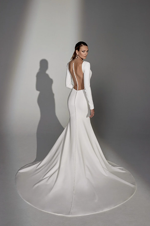 The Allure of Open Back Wedding Dresses: A Guide to Choosing the Perfect One